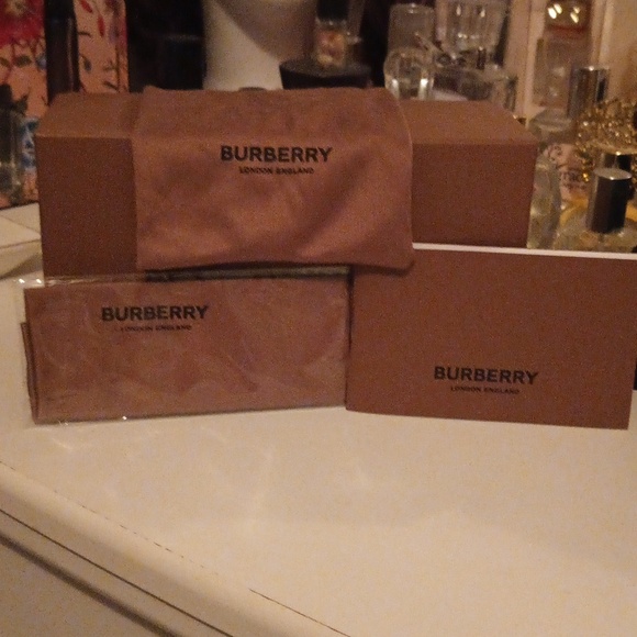 Women's sunglasses - Picture 6 of 8